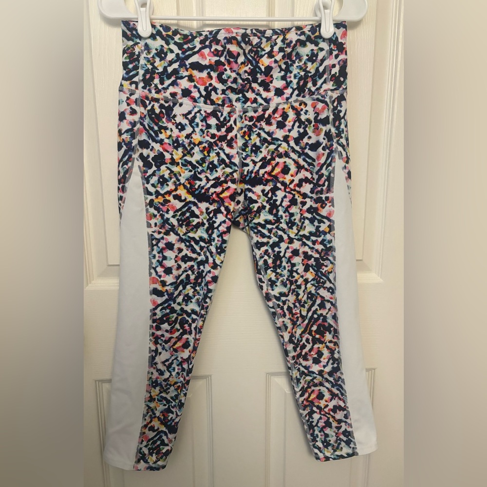 Athleta Chaturanga watercolor capri legging size medium